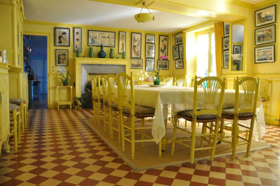 رنگ زرد لیمویی برای دکوراسیون اتاق ناهارخوری