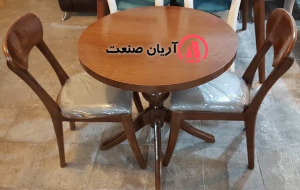 صندلی چوبی پانه ، میز گرد گلدانی