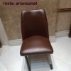 نمای رو به رو صندلی رستورانی فلزی مدل کاج